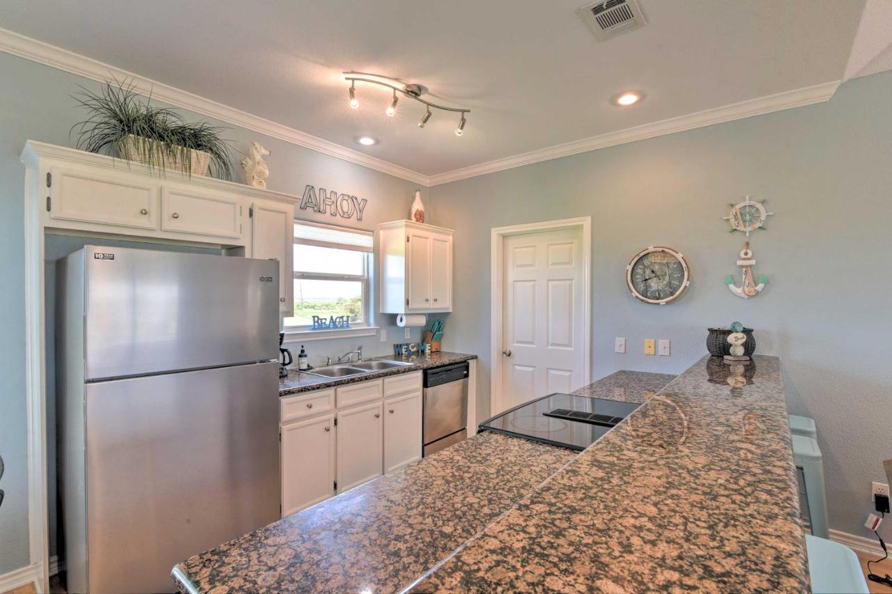 Bright Crystal Beach House, Walk To Coast! Villa Bolivar Peninsula Eksteriør bilde